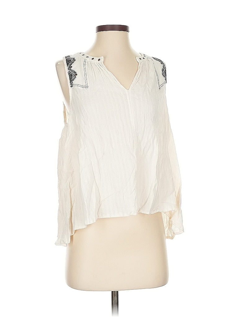 Click to view more detailed imagery on our partner's website Pre-owned Floreat Sleeveless Blouse In White