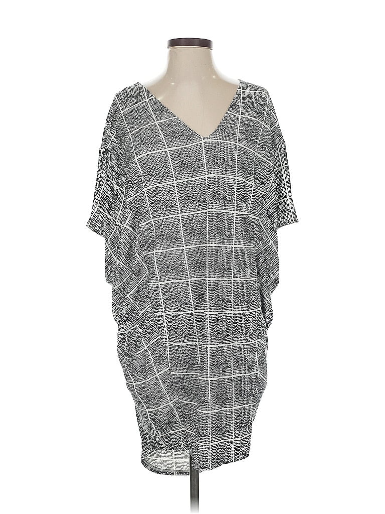 Pre-owned Bella Luxx Short Sleeve Top Gray V Neck Tops