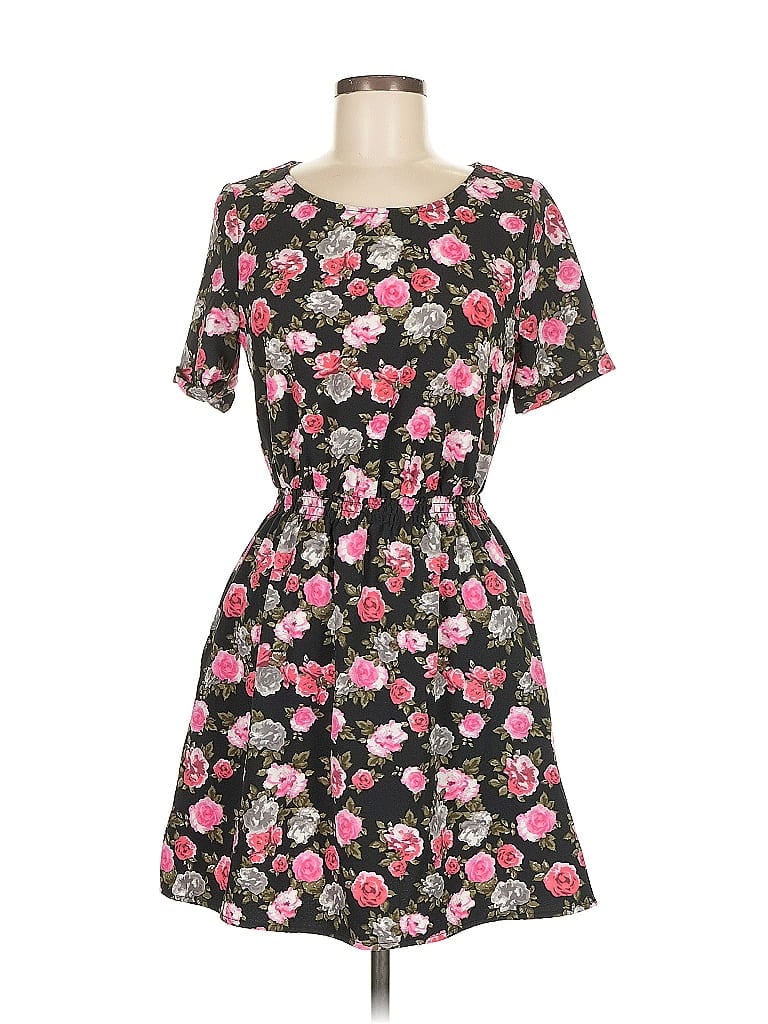 Pre-owned Divided By H&m Casual Dress In Black