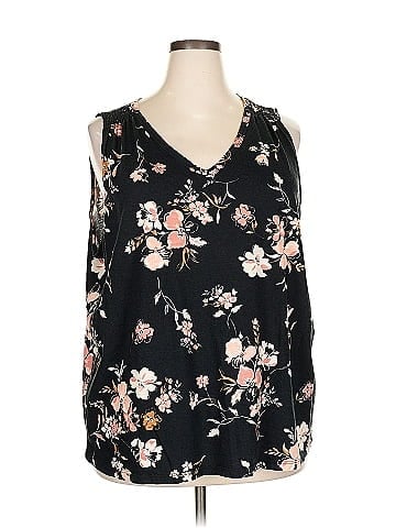 24/7 Maurices Tank Top (view 1)