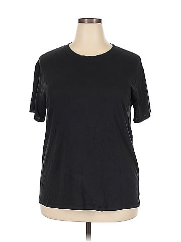 Lululemon Athletica Short Sleeve T-Shirt (view 1)