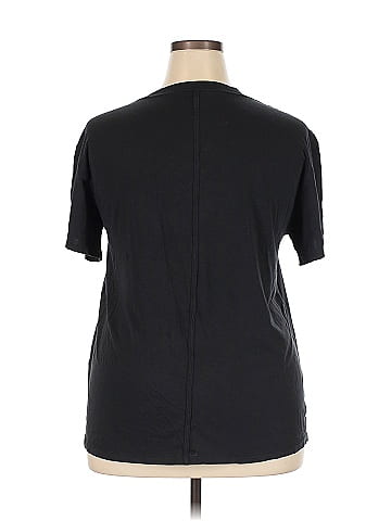 Lululemon Athletica Short Sleeve T-Shirt (view 2)