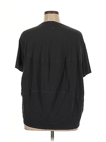 Lululemon Athletica Short Sleeve T-Shirt (view 2)