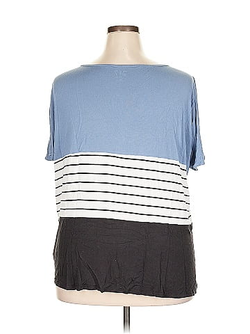 24/7 Maurices Short Sleeve T-Shirt (view 2)