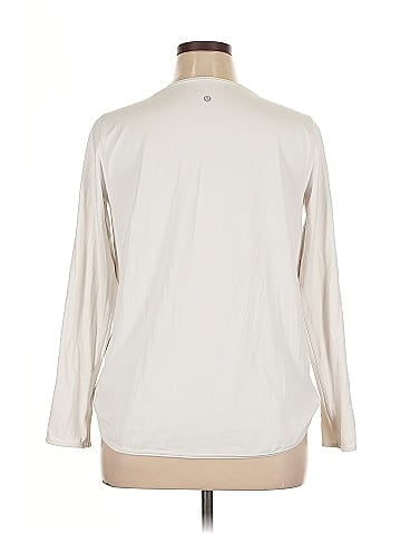 Lululemon Athletica 3/4 Sleeve Blouse (view 2)
