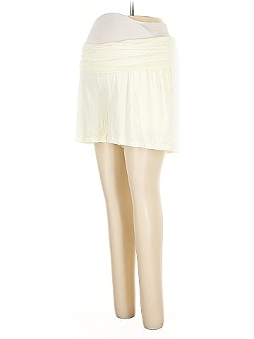Old Navy - Maternity Shorts (view 1)