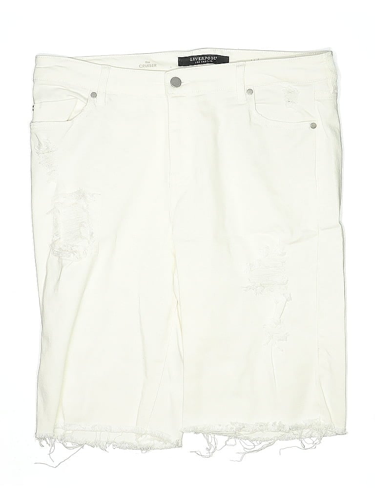 Pre-owned Liverpool Los Angeles Shorts In White