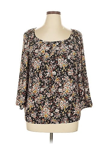 Roz & Ali 3/4 Sleeve Blouse (view 1)