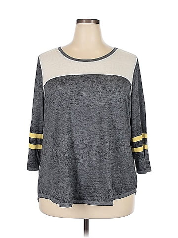 24/7 Maurices 3/4 Sleeve T-Shirt (view 1)