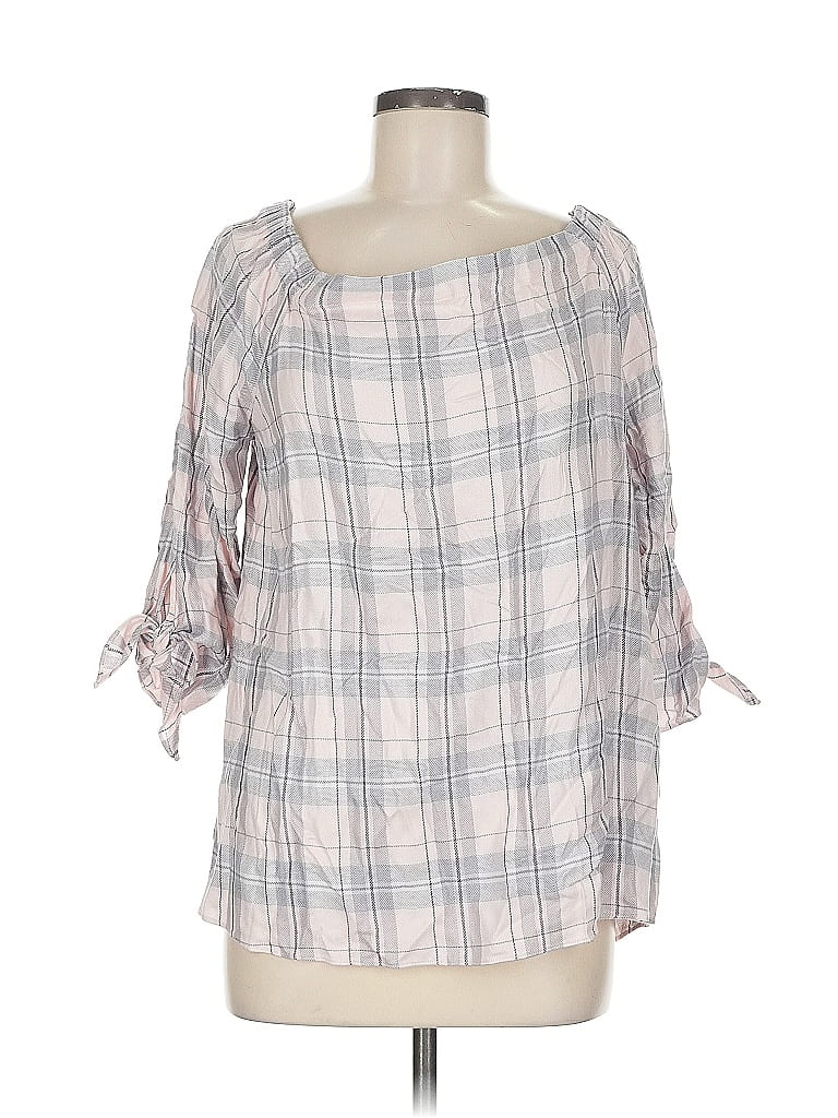 Click to view more detailed imagery on our partner's website Pre-owned Two By Vince Camuto 3/4 Sleeve Blouse In Pink