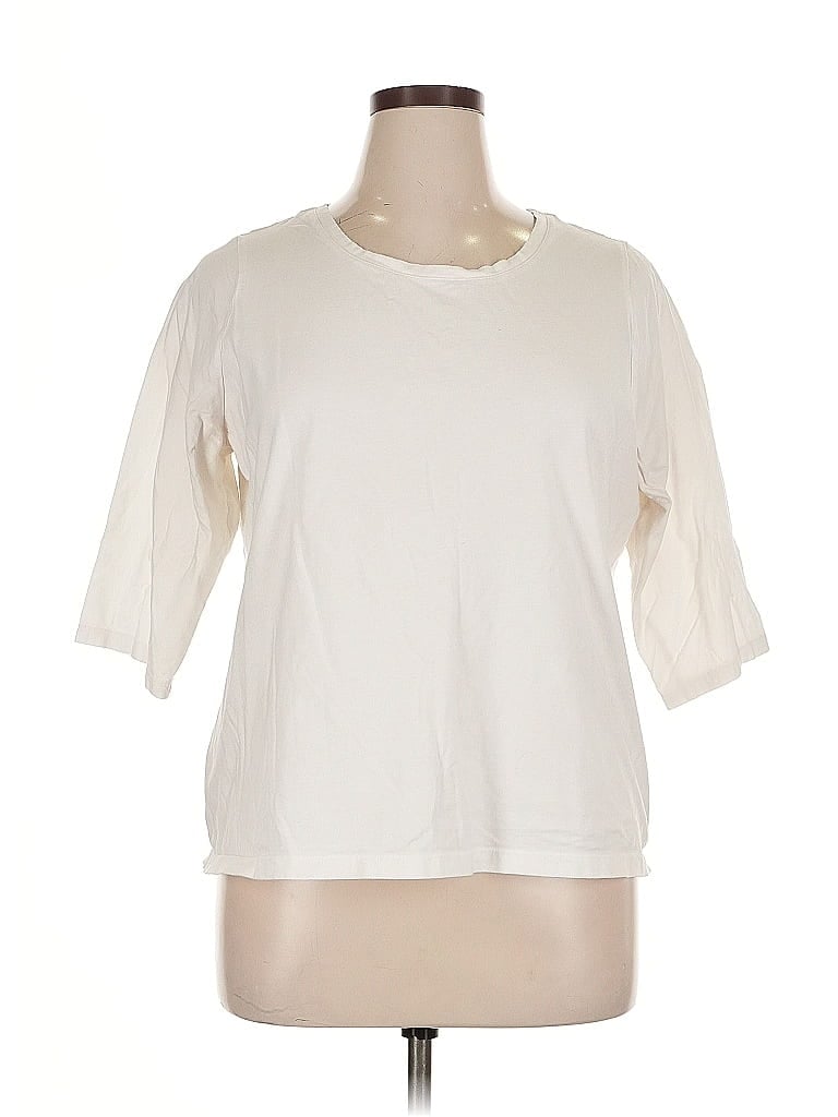 Click to view more detailed imagery on our partner's website Pre-owned Studio Works Short Sleeve Top Ivory Crew Neck Tops In White