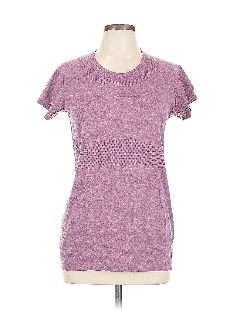 Pre-owned Lululemon Athletica Short Sleeve T-shirt In Purple