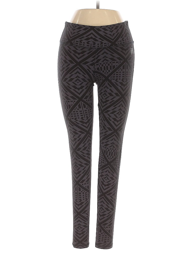 Click to view more detailed imagery on our partner's website Pre-owned Victoria's Secret Leggings In Black