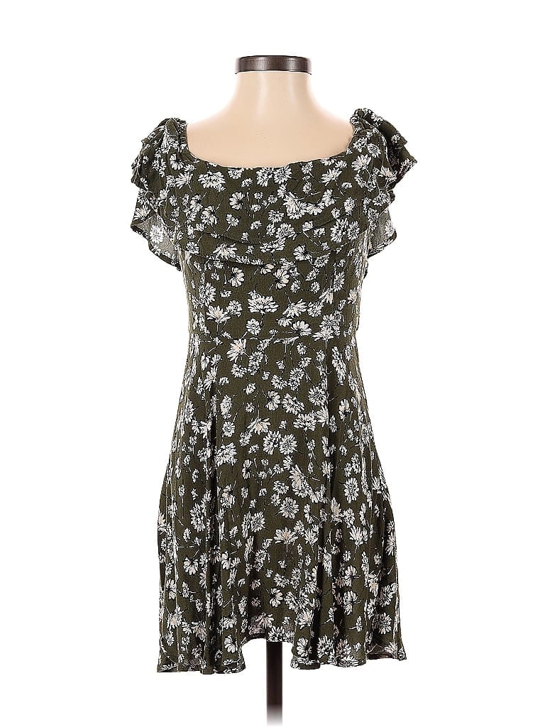 Click to view more detailed imagery on our partner's website Pre-owned Forever 21 Casual Dress In Black