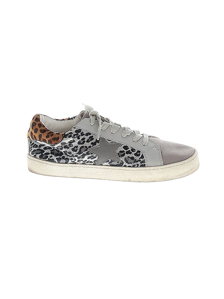 Click to view more detailed imagery on our partner's website Pre-owned Madden Girl Sneakers In Gray
