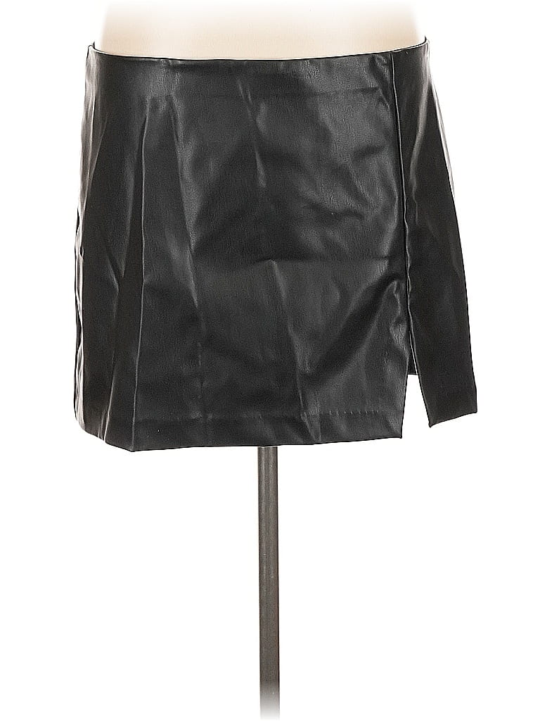 Pre-owned Divided By H&m Faux Leather Skirt In Black