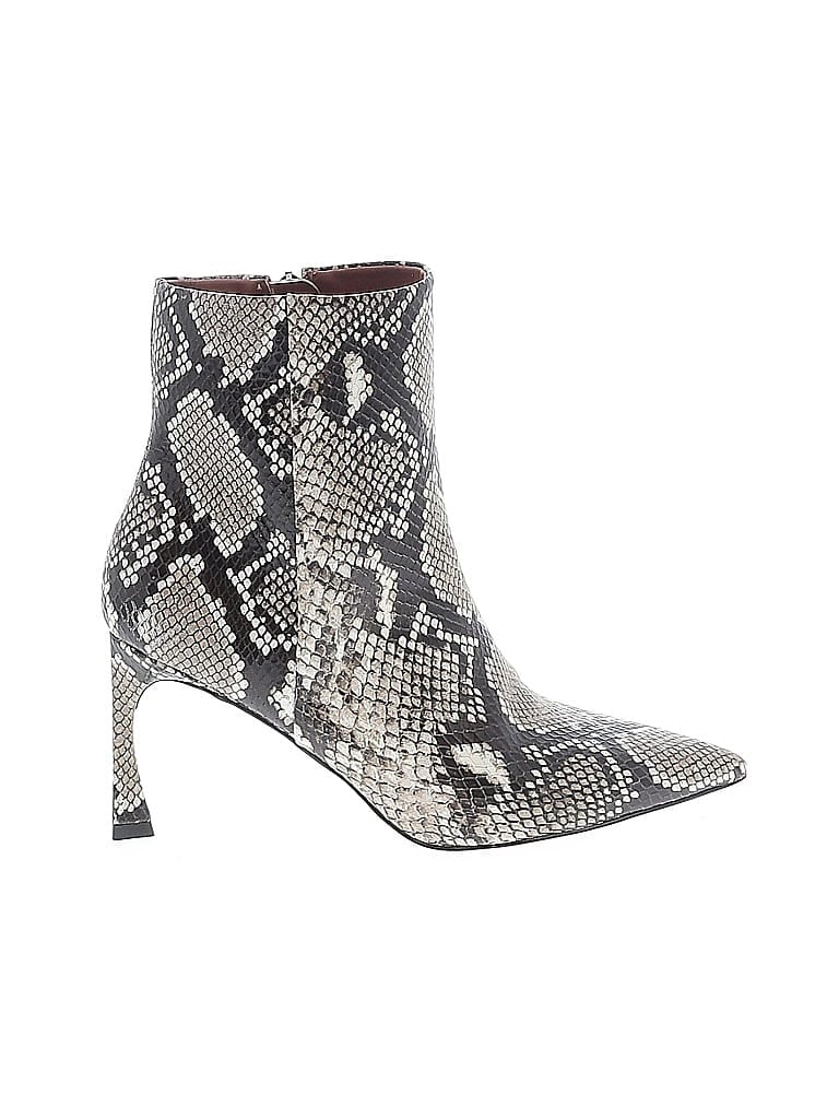 Pre-owned Bcbgmaxazria Boots In Gray