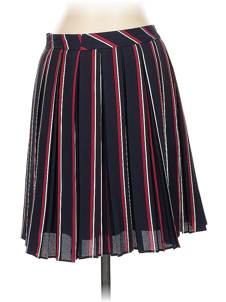 Click to view more detailed imagery on our partner's website Pre-owned Banana Republic Casual Skirt In Red