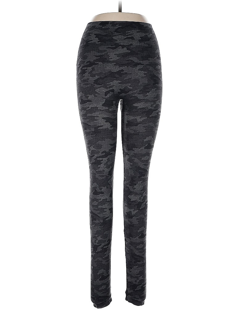 Click to view more detailed imagery on our partner's website Pre-owned Spanx Active Pants In Gray