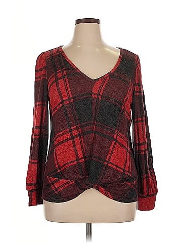 24/7 Maurices Long Sleeve T-Shirt (view 1)
