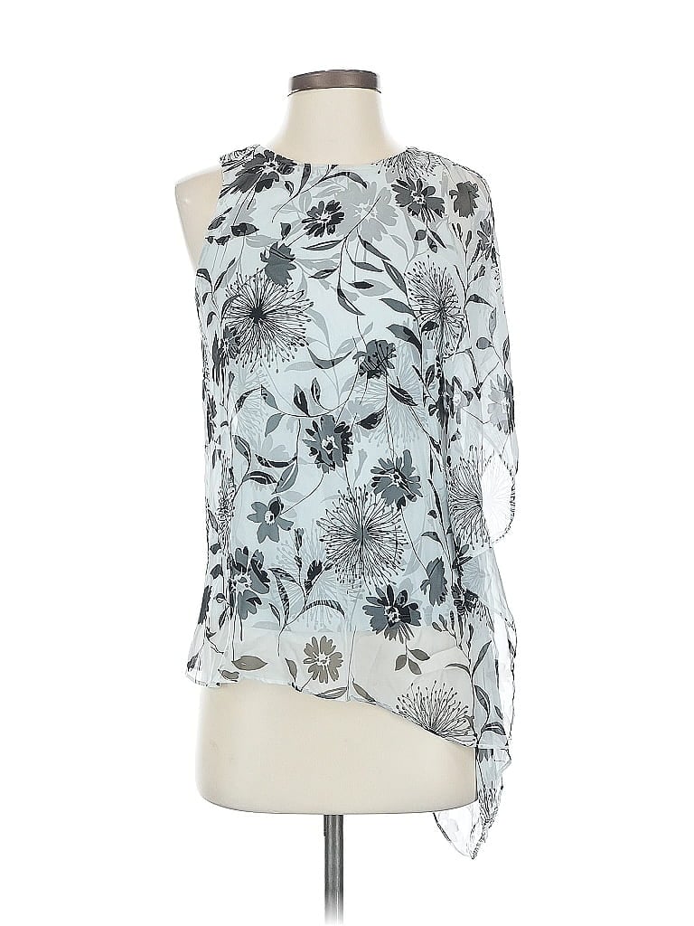 Click to view more detailed imagery on our partner's website Pre-owned Vince Camuto Sleeveless Blouse In Silver