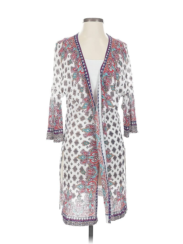 Click to view more detailed imagery on our partner's website Pre-owned Chico's Kimono In White