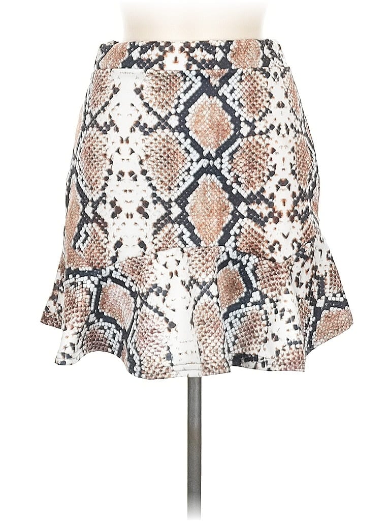 Pre-owned Prettylittlething Casual Skirt In White