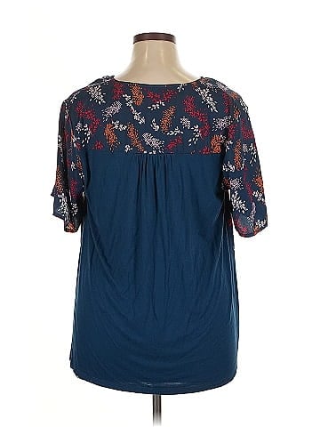 Lane Bryant Outlet Short Sleeve Blouse (view 2)