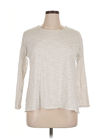 Lululemon Athletica 3/4 Sleeve T-Shirt (view 1)