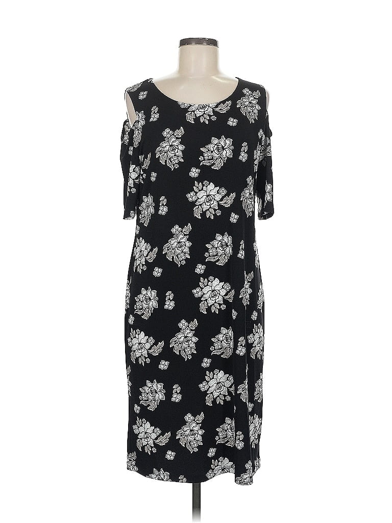 Click to view more detailed imagery on our partner's website Pre-owned Chico's Casual Dress In Black