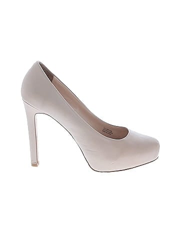Pour La Victoire Heels (view 1)