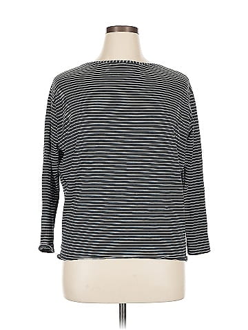 Lululemon Athletica 3/4 Sleeve T-Shirt (view 1)