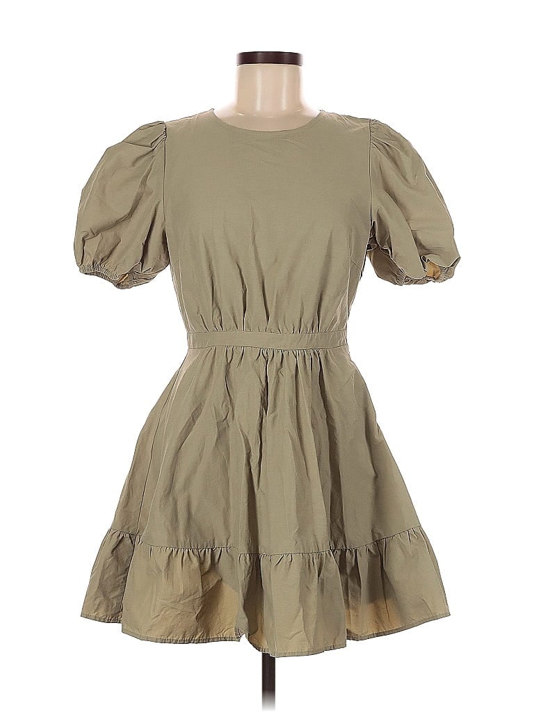 Click to view more detailed imagery on our partner's website Pre-owned Gestuz Casual Dress In White