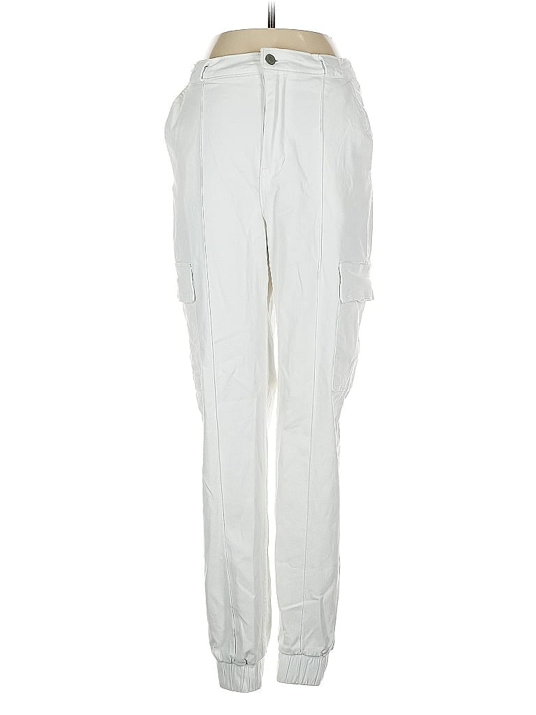 Click to view more detailed imagery on our partner's website Pre-owned Hollister Cargo Pants In White