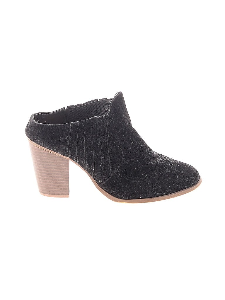 Click to view more detailed imagery on our partner's website Pre-owned Yoki Ankle Boots In Black
