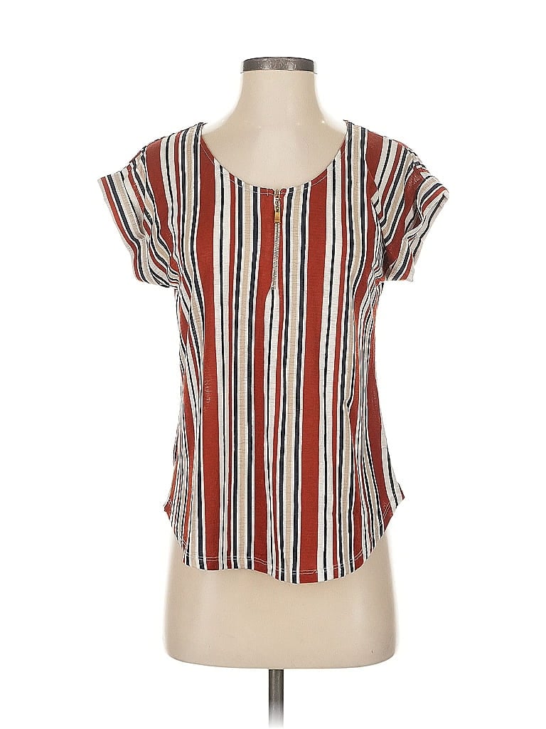Click to view more detailed imagery on our partner's website Pre-owned Iris Short Sleeve Blouse In Red