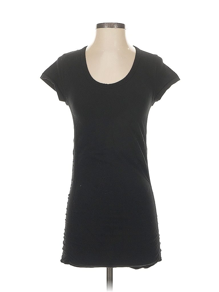 Pre-owned Athleta Short Sleeve Top Black Scoop Neck Tops