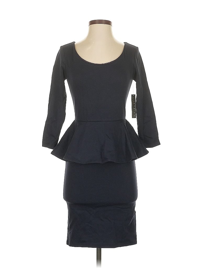 Click to view more detailed imagery on our partner's website Pre-owned Alice And Olivia Alice + Olivia Cocktail Dress In Gray