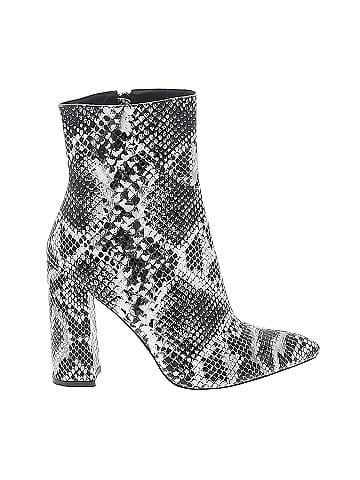PrettyLittleThing Boots (view 1)