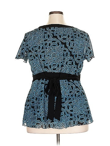 NY Collection Short Sleeve Top (view 2)