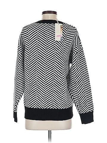 Dokotoo Pullover Sweater (view 2)