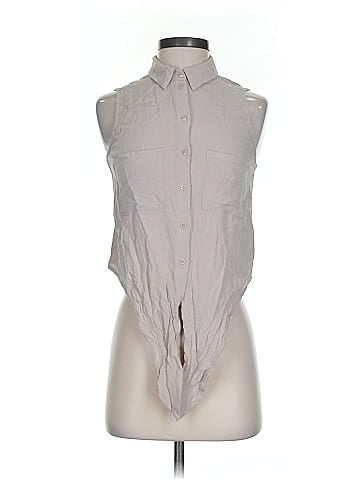 Forever 21 Sleeveless Button-Down Shirt (view 1)