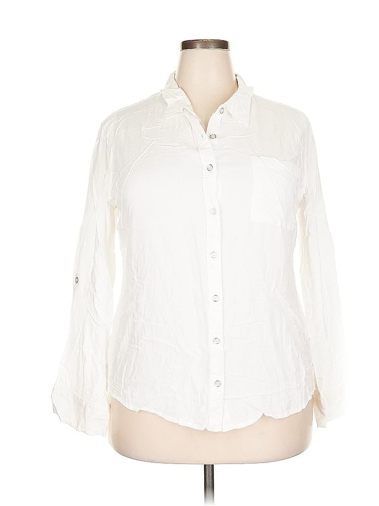 Pre-owned White Stag 3/4 Sleeve Button Down Shirt In White