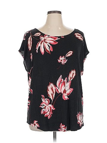 14th & Union Short Sleeve Blouse (view 1)