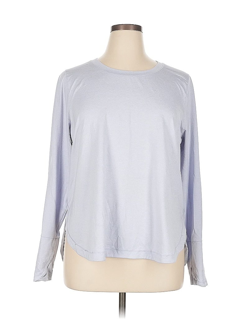 Pre-owned Athleta Long Sleeve T-shirt In Silver