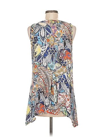 Melissa Paige Sleeveless Blouse (view 2)