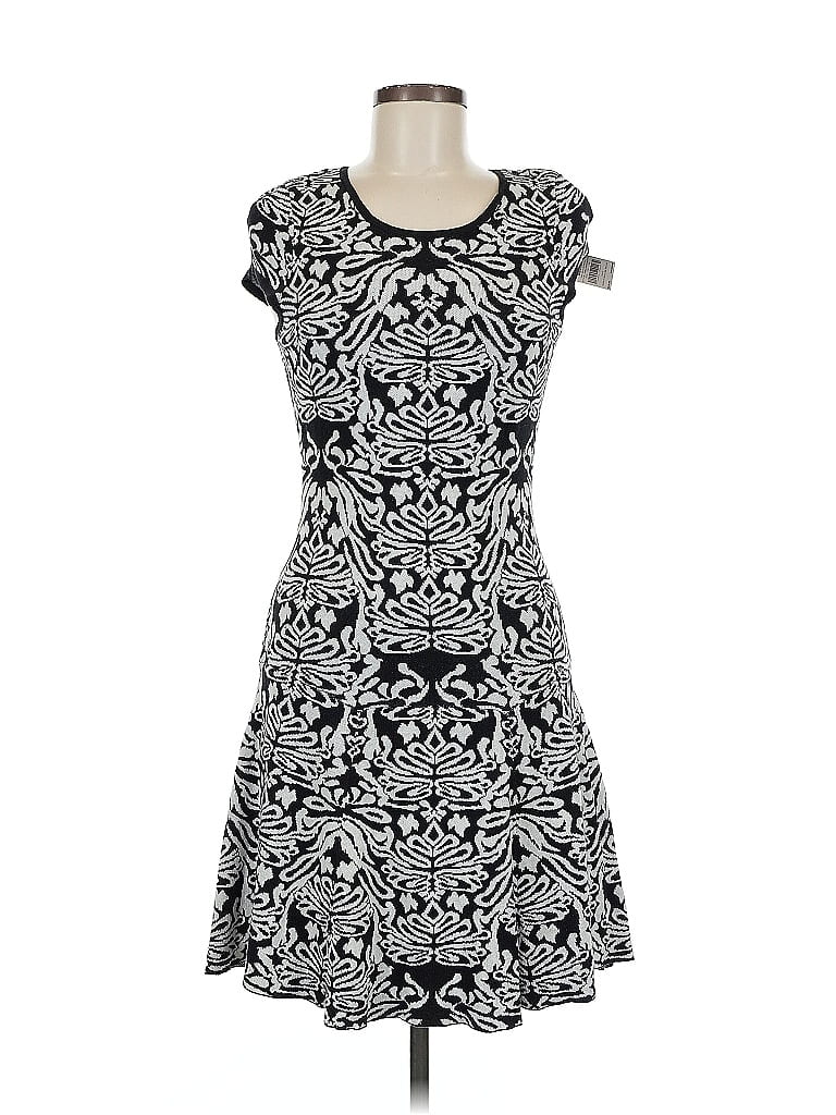 Click to view more detailed imagery on our partner's website Pre-owned Elle Casual Dress In Black