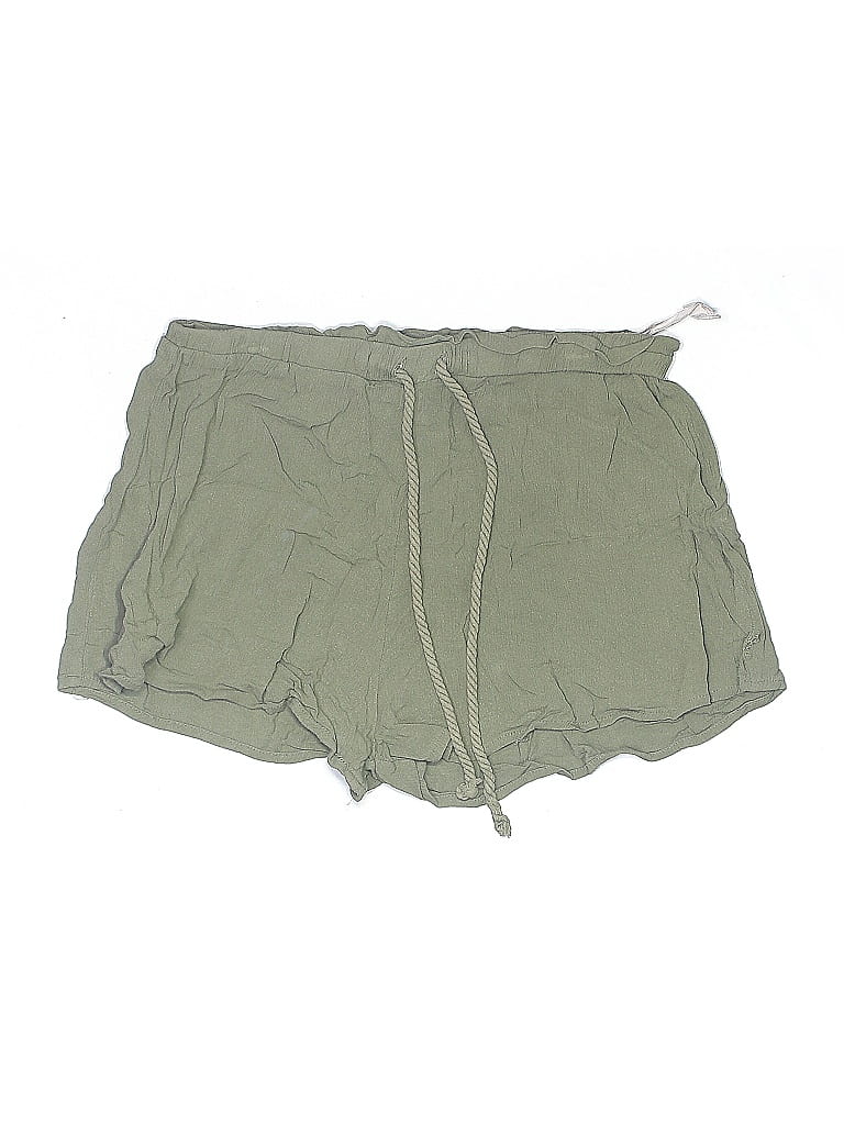 Pre-owned Pull & Bear Shorts In Green