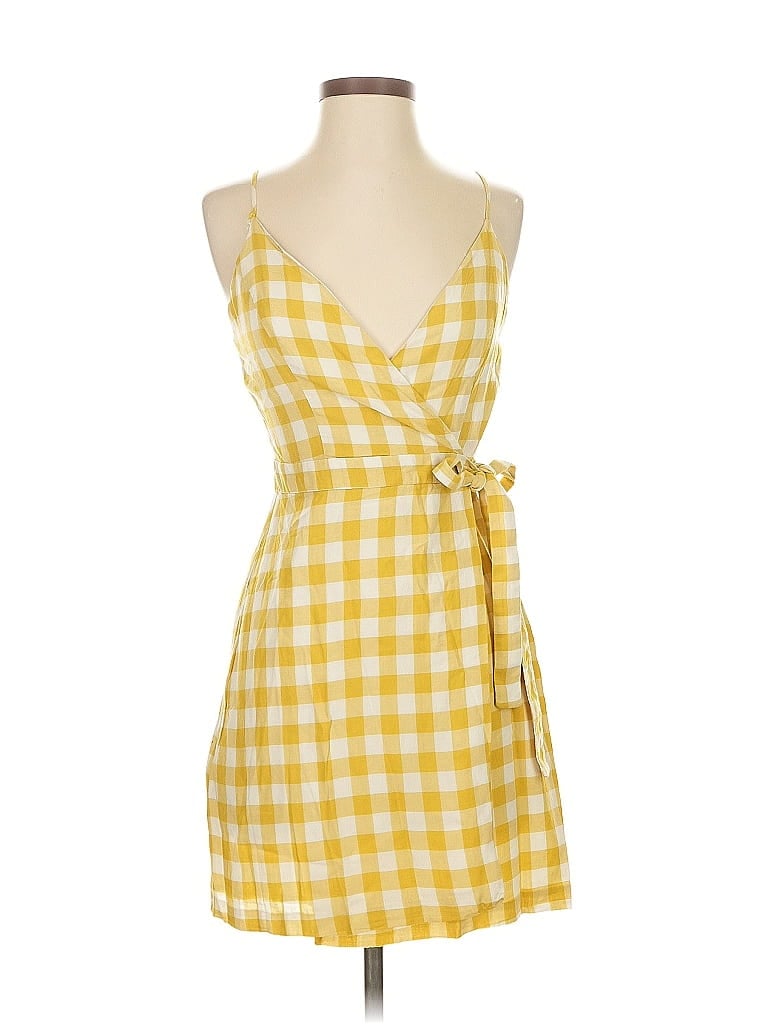 Click to view more detailed imagery on our partner's website Pre-owned Bcbgeneration Casual Dress In Yellow