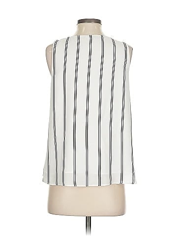 Kenar Sleeveless Blouse (view 2)